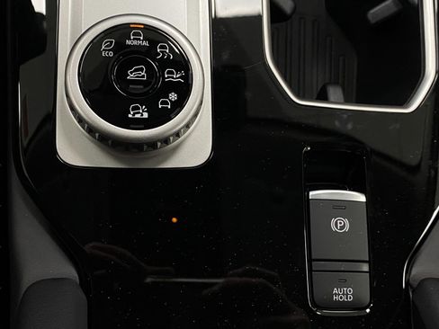 New 2026 Mitsubishi Outlander ES image 27