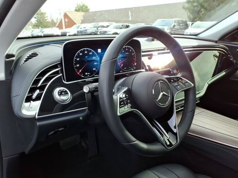 Used 2024 Mercedes-Benz E 350 4MATIC Sedan image 14