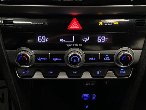 Used 2019 Hyundai Elantra Limited w/ Cargo Package FWD image 24