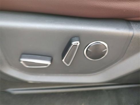 Used 2024 Ford Expedition Max Limited image 31