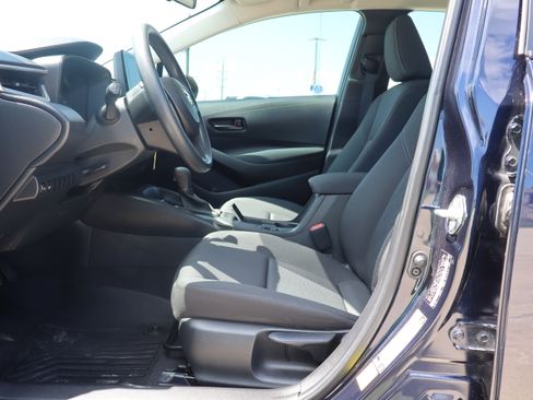 Used 2023 Toyota Corolla LE w/ Carpet Mat Package (TMS) FWD image 9
