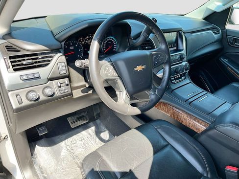 Used 2019 Chevrolet Tahoe Premier AWD/4WD image 9