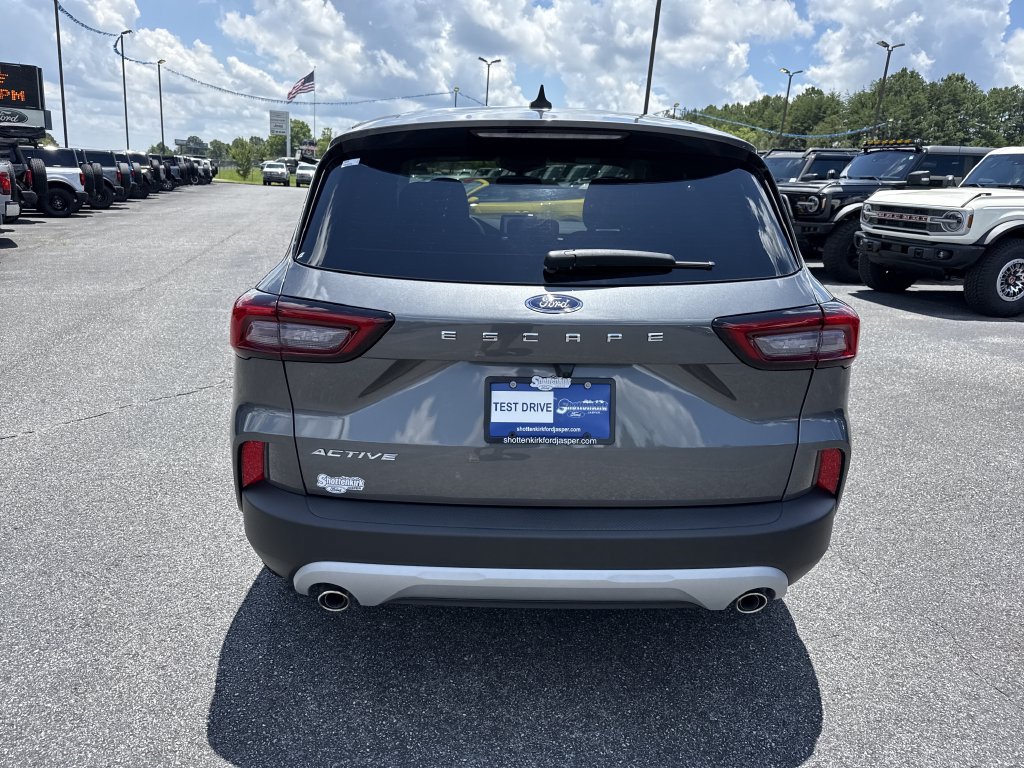 Used 2026 Ford Escape Active w/ Cold Weather Package FWD image 6
