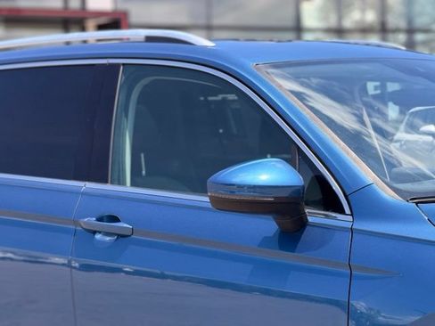 Used 2020 Volkswagen Tiguan SEL FWD image 4