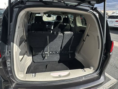 Used 2023 Chrysler Voyager LX image 17