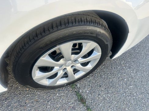 Used 2023 Toyota Corolla LE image 30