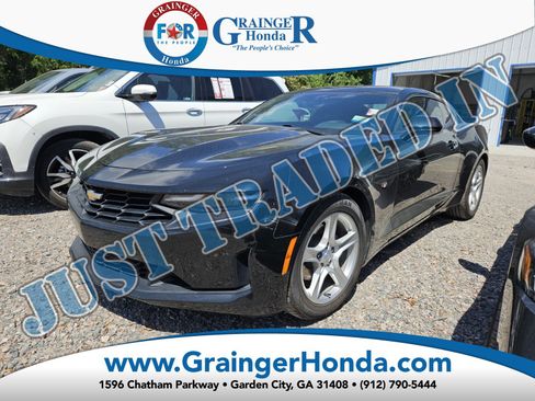 Used 2023 Chevrolet Camaro LT RWD image 1
