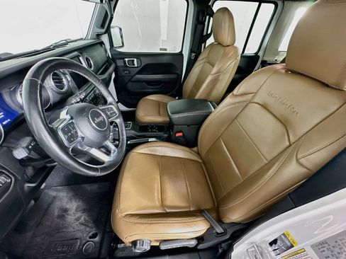 Used 2020 Jeep Wrangler Unlimited Sahara AWD/4WD image 13