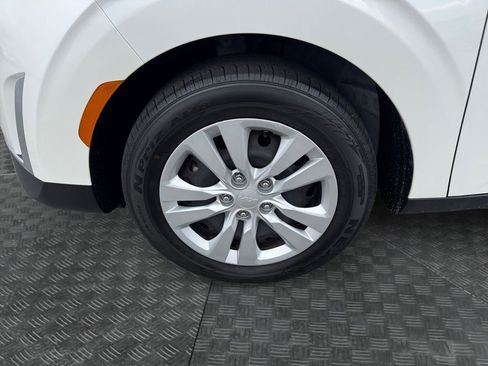 Used 2023 Kia Soul LX FWD image 14