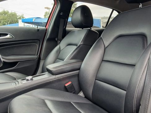 Used 2015 Mercedes-Benz GLA 250 4MATIC image 15