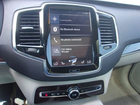 Used 2016 Volvo XC90 T6 Momentum w/ Momentum Plus Package AWD/4WD image 21