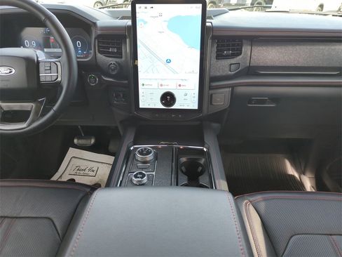 Used 2024 Ford Expedition Limited image 27