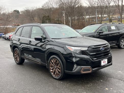 Used 2025 Subaru Forester Sport image 6