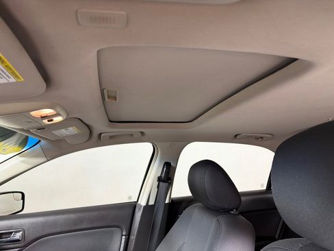 Used 2011 Ford Fusion SE w/ 202A Rapid Spec Order Code FWD image 14