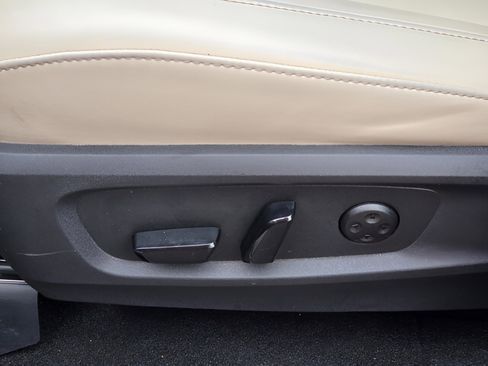 Used 2025 INFINITI QX60 Luxe w/ Vision Package image 18