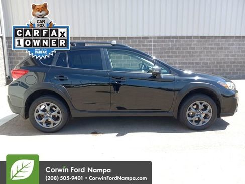 Used 2022 Subaru Crosstrek 2.5i Sport w/ Moonroof Package AWD/4WD image 2