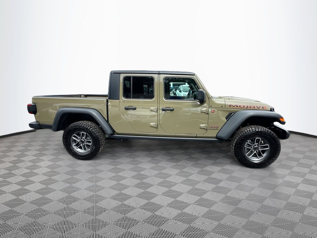 Used 2025 Jeep Gladiator Mojave w/ Safety Group AWD/4WD image 9