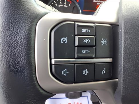 Used 2024 Ford Expedition XLT image 19