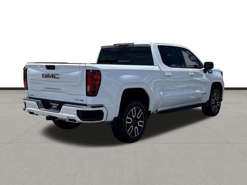 Used 2024 GMC Sierra 1500 AT4 w/ Technology Package AWD/4WD image 5