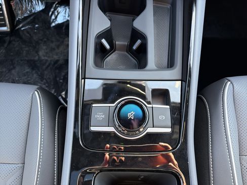 New 2026 Volkswagen Tiguan SEL R-Line image 25