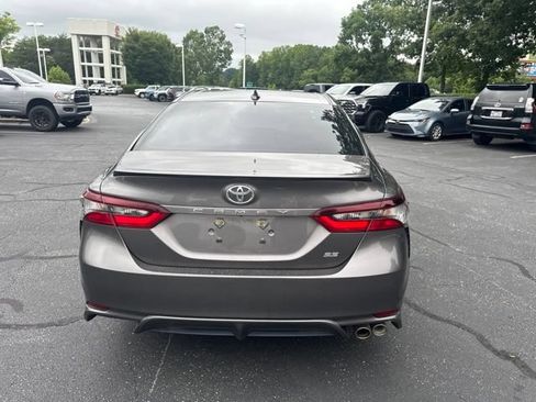 Used 2023 Toyota Camry SE w/ Convenience Package FWD image 5