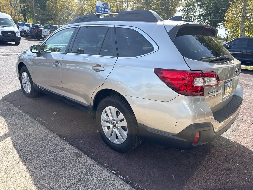 Used 2019 Subaru Outback 2.5i Premium AWD/4WD image 5
