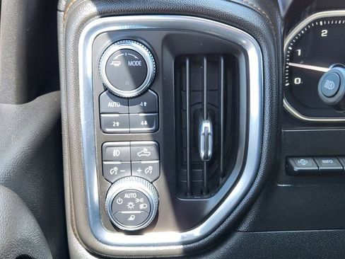 Used 2020 GMC Sierra 3500 AT4 w/ AT4 Premium Package AWD/4WD image 23