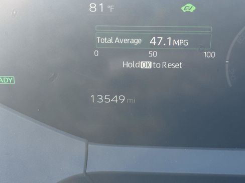 Certified 2025 Toyota Prius XLE FWD image 14