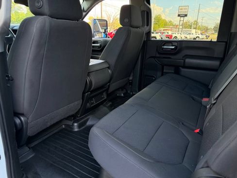 Used 2022 Chevrolet Silverado 2500 Custom w/ Custom Value Package AWD/4WD image 16