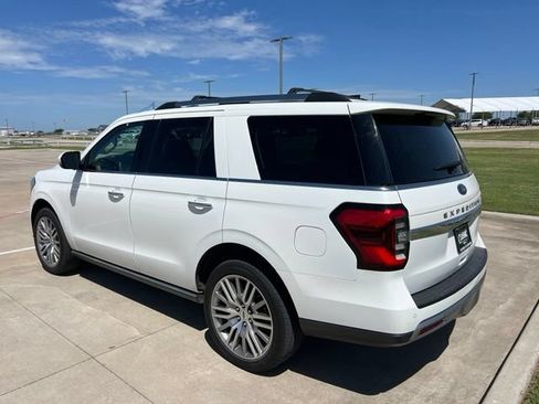 Used 2022 Ford Expedition Limited AWD/4WD image 4