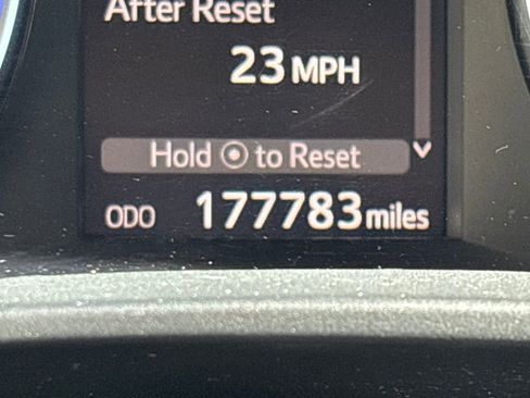 Used 2015 Toyota Highlander Limited image 24