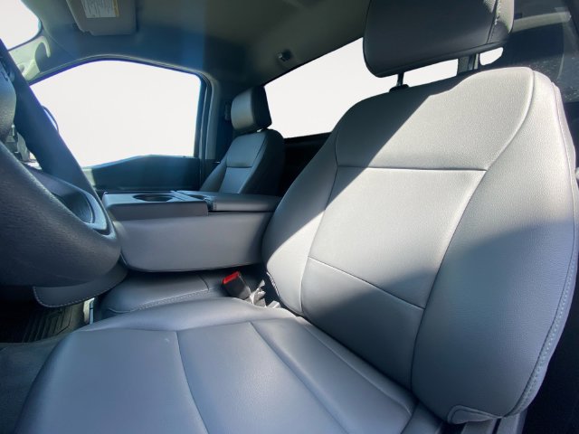 Used 2024 Ford F550 4x4 Regular Cab Super Duty image 13
