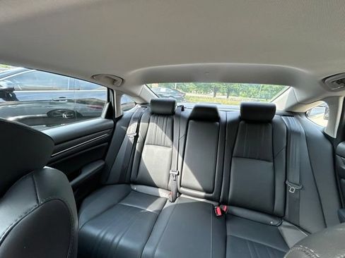 Used 2021 Honda Accord Touring image 25