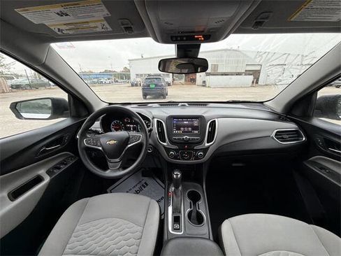 Used 2020 Chevrolet Equinox LS image 19