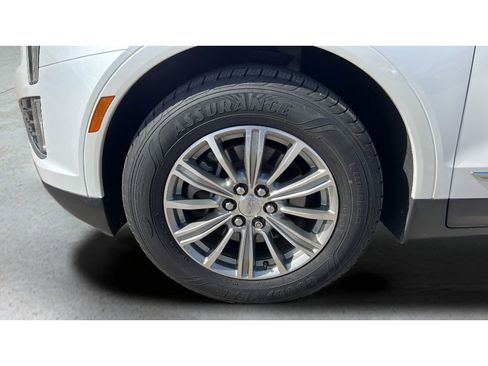 Certified 2017 Cadillac XT5 Luxury w/ Driver Awareness Package AWD/4WD image 35