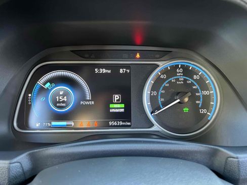Used 2022 Nissan Leaf SV Plus w/ Protection Package FWD image 11