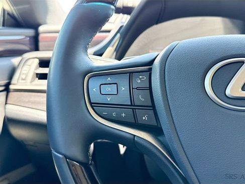 Used 2019 Lexus ES 300h FWD image 35