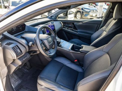 Used 2023 Toyota bZ4X Limited image 16