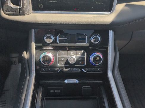 Certified 2023 GMC Yukon Denali w/ Advanced Technology Package AWD/4WD image 13