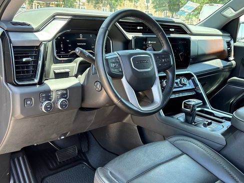 Used 2025 GMC Sierra 1500 Denali w/ Denali Reserve Package AWD/4WD image 11