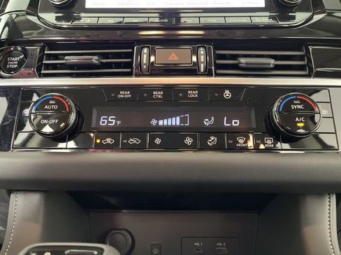 New 2025 Nissan Pathfinder SL image 27