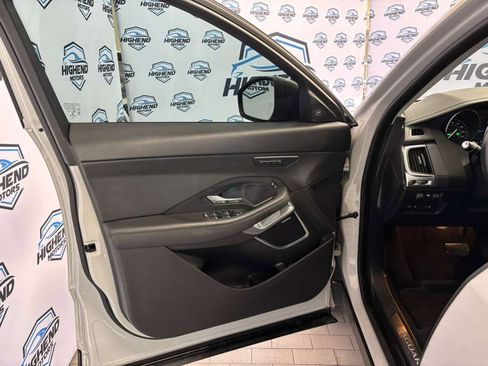 Used 2019 Jaguar E-PACE S image 12