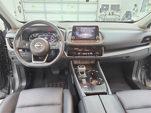 Used 2023 Nissan Rogue SV w/ SV Premium Package image 25