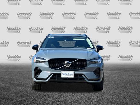 Used 2024 Volvo XC60 T8 Plus w/ Protection Package Premier AWD/4WD image 10
