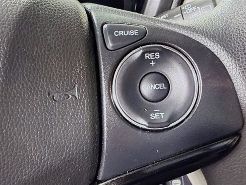 Used 2019 Honda HR-V LX image 15