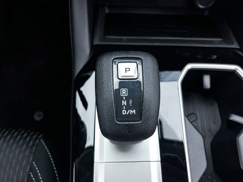 New 2025 Mitsubishi Outlander ES image 18