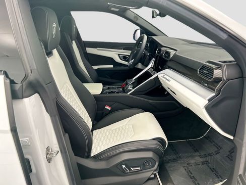 Used 2020 Lamborghini Urus AWD/4WD image 19