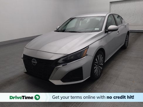 Used 2023 Nissan Altima 2.5 SV image 1