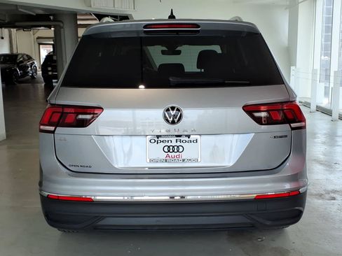 Used 2022 Volkswagen Tiguan SE AWD/4WD image 5