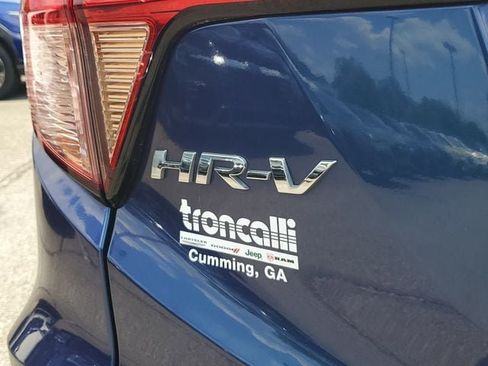 Used 2017 Honda HR-V LX image 8
